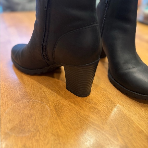 Clark’s leather ankle boots - Picture 5 of 5